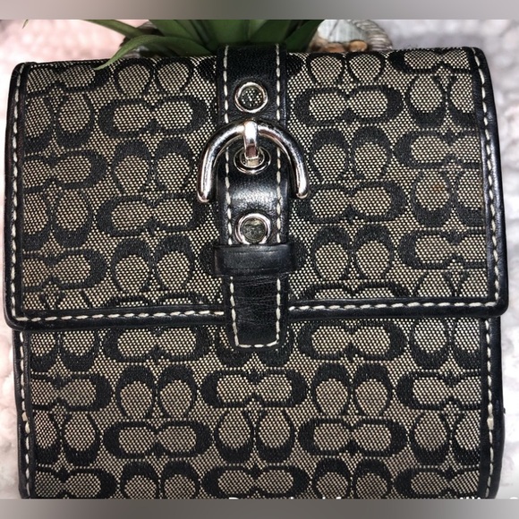 WOW*SALE*Vintage Coach Buckle Bifold Wallet ** - Picture 5 of 10